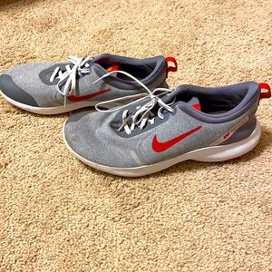 Nike Flex Experience 8